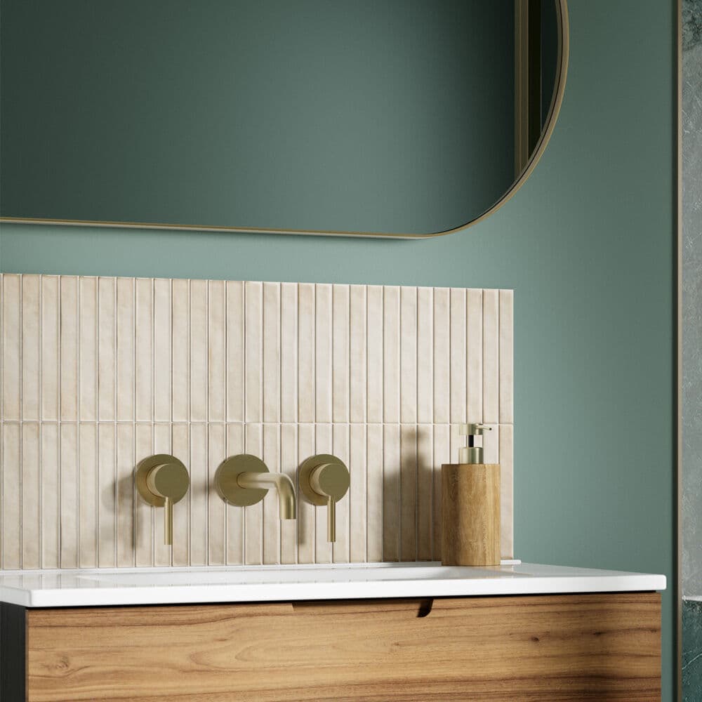 Maya Linear Pearl Gloss
